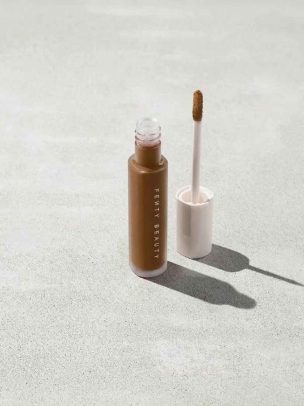 NEW! Fenty Beauty- Pro Filt'r Instant Retouch Concealer #450 Deep Neutral